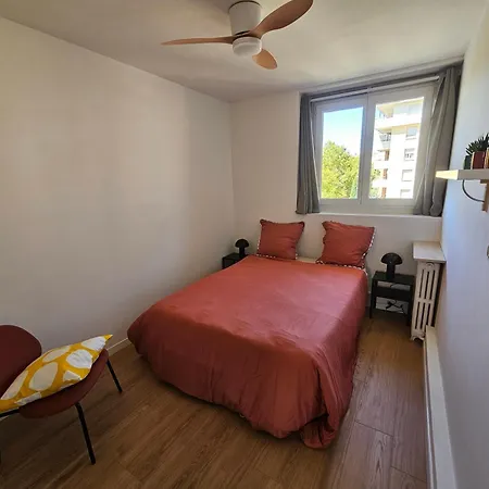 Apartment T4 - Au Pied De La Gare - Parking *